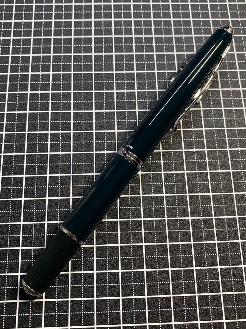 PILOT CAPLESS FERMO DARK-GREEN 万年筆　字幅M