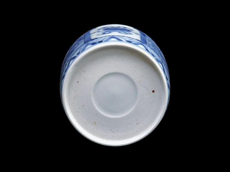 古伊万里　染付　窓絵　宝珠に宝巻の図　蕎麦猪口　D560AS-CYj