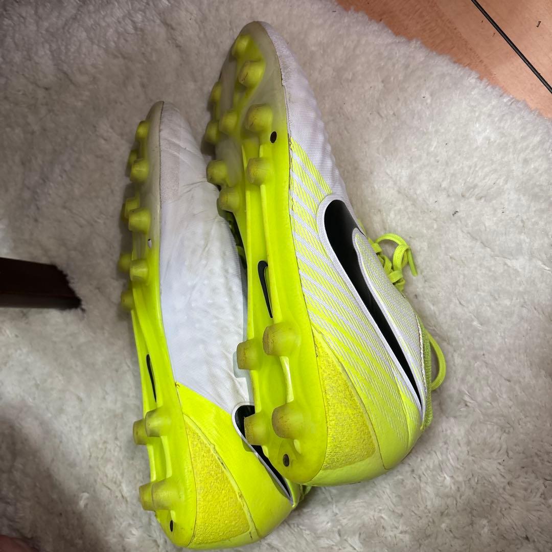 Nike サッカーシューズ マジスタ ホワイト27.5cm 「値下げしました」