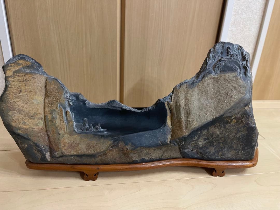 中国大型硯「立体彫赤壁夜遊図」横約 63cm×高さ約31cm重さ約17kg