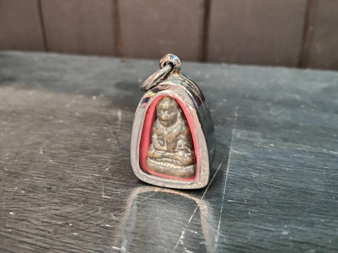 タイのお守り　プラクルアン　ルアン・ポー・ゴエン、ワット・バン・カーン