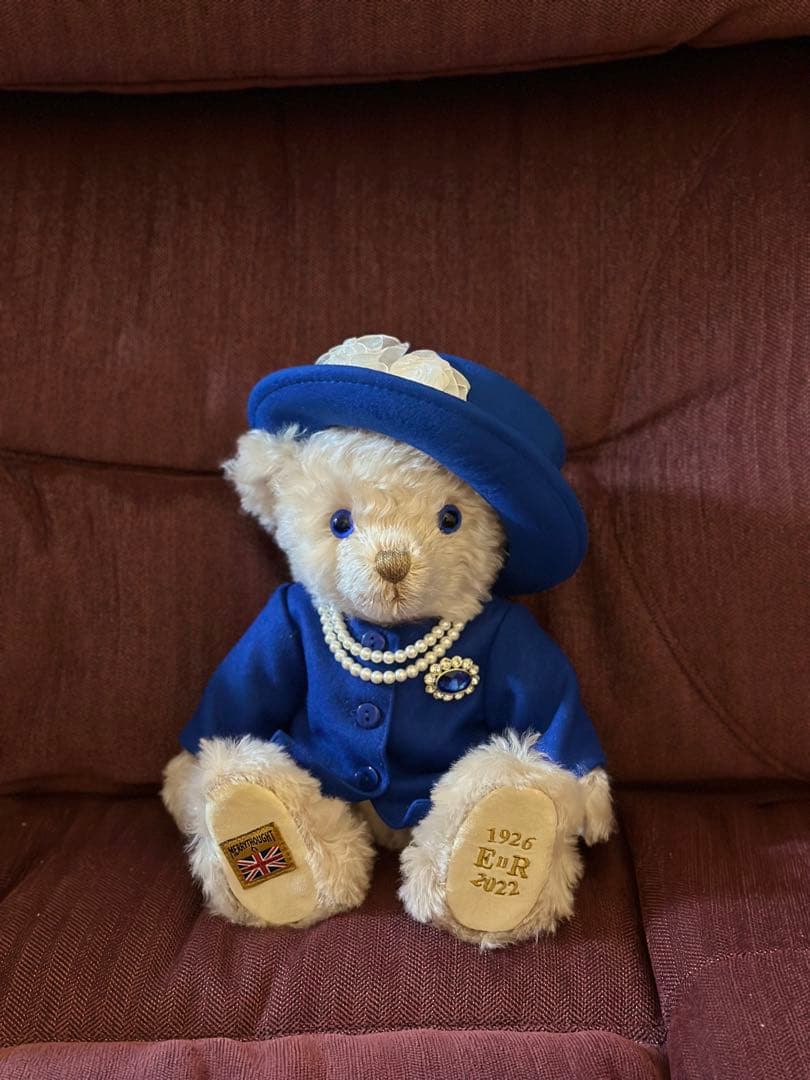 限定1926体　クイーンエリザベス2世　ぬいぐるみ