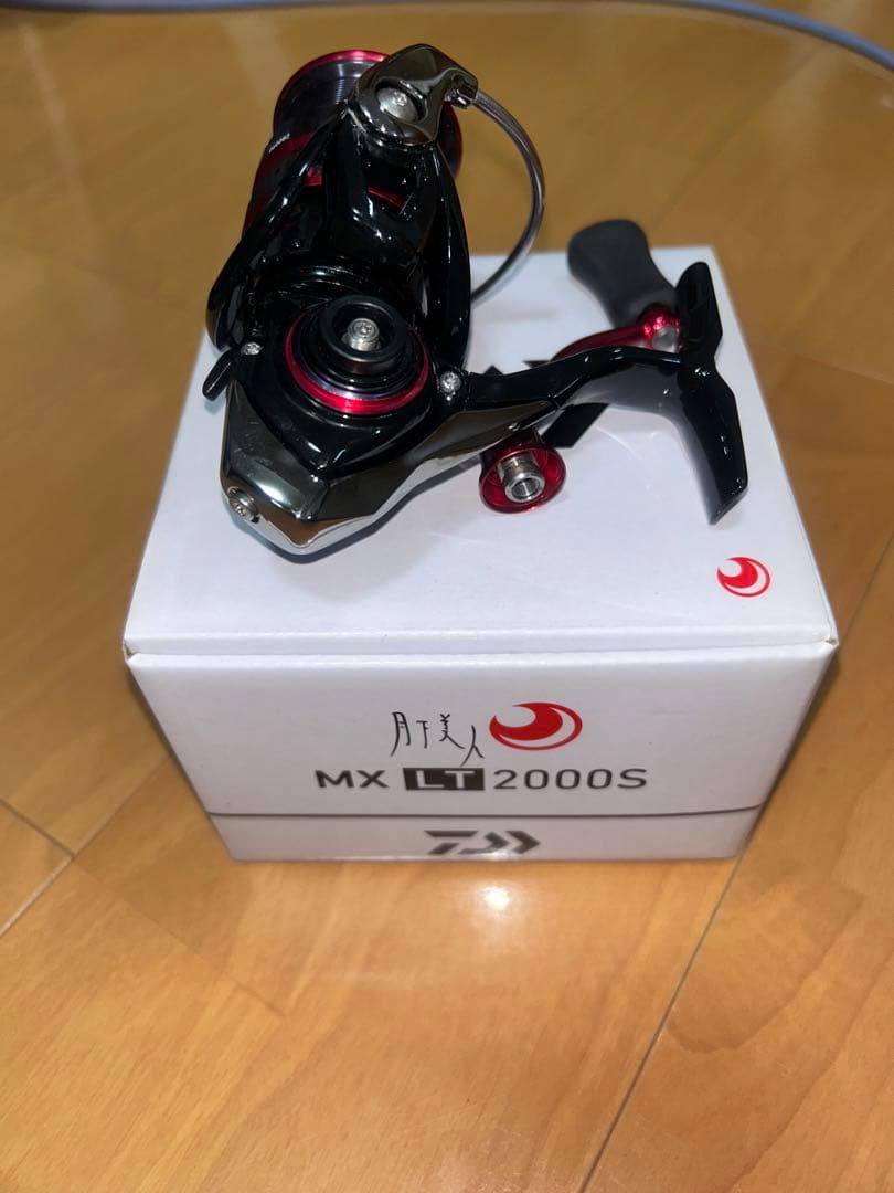 ダイワスピニングリール 18 月下美人MX LT2000S