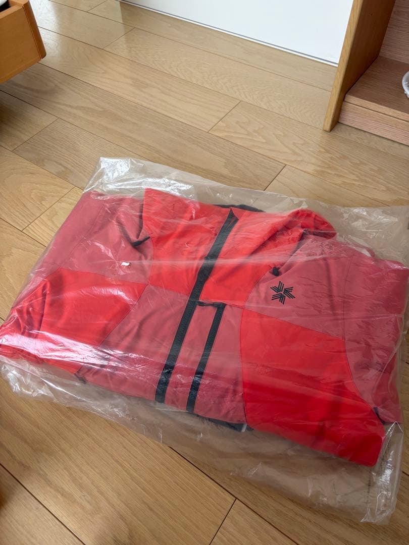 防水スキーウェア上下 赤 新品タグ付き