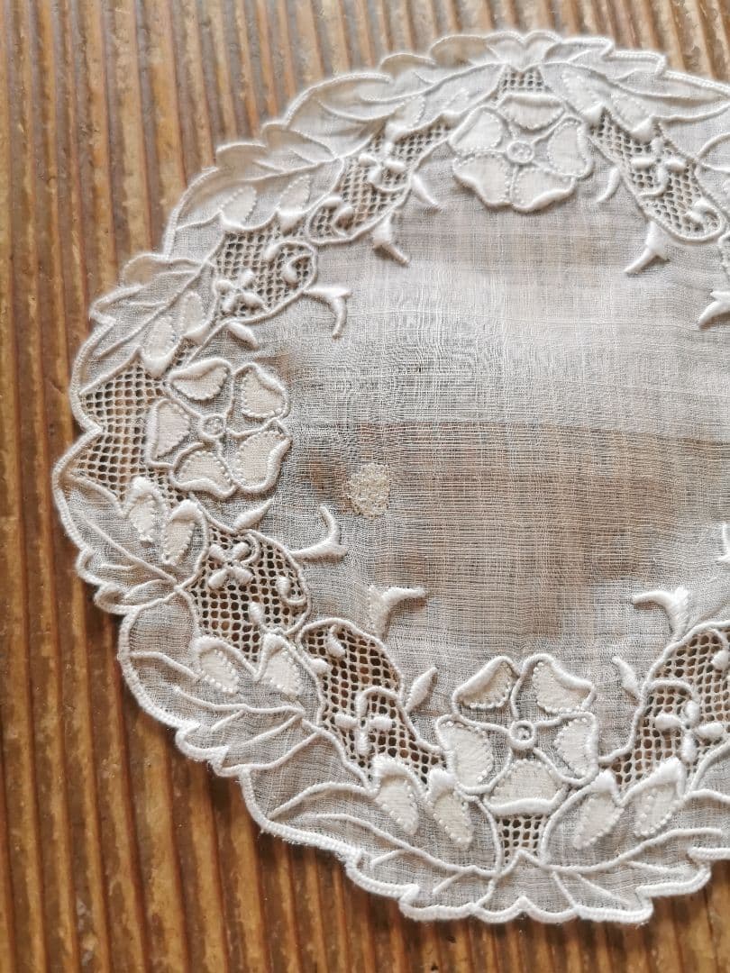 アンティーク ピーニャレース 極薄オーガンジー シャンパンベージュ 刺繍ドイリー