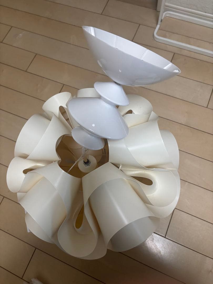 レクリント　照明 リモコンをお付けします。 暖色の電球を使っています。