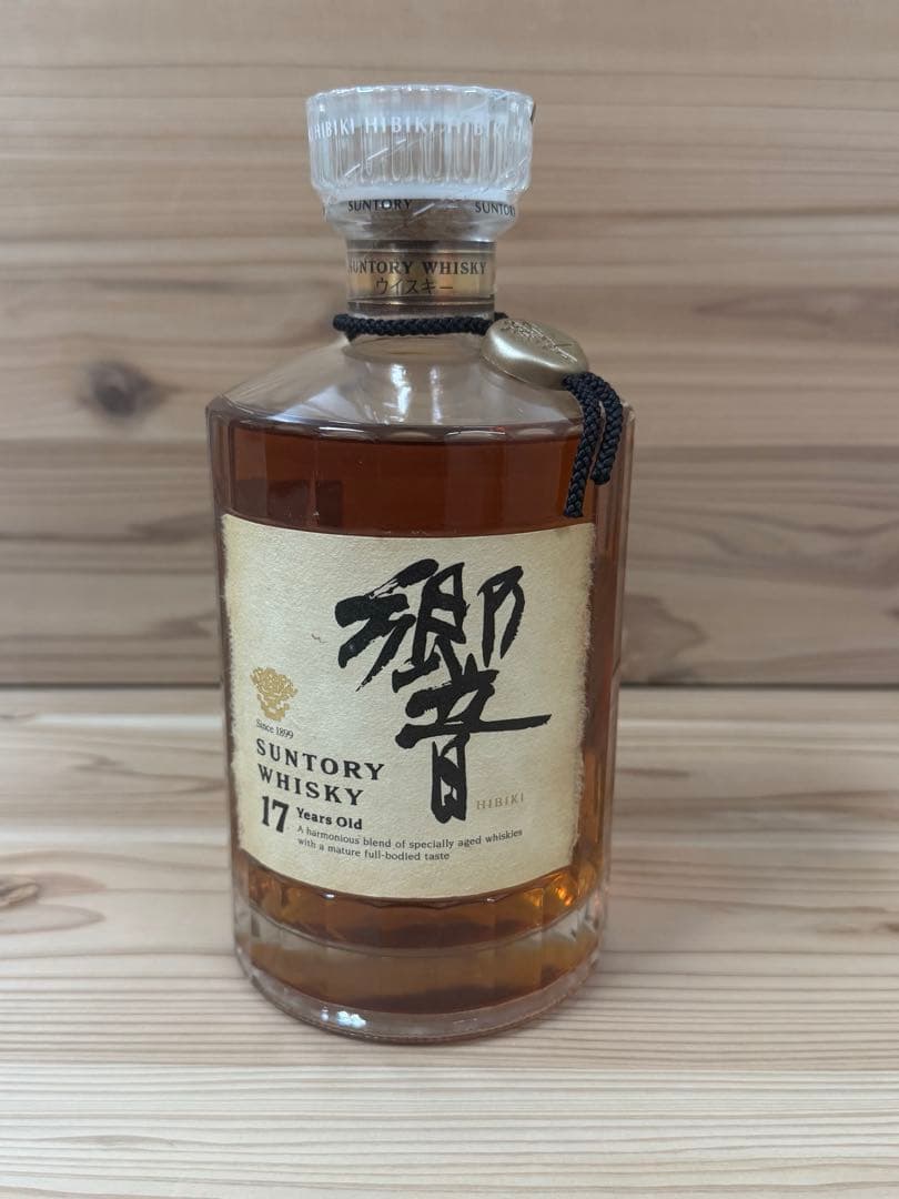 【未開封】サントリー響 17年ウイスキー 裏ゴールドラベル700ml 箱無し
