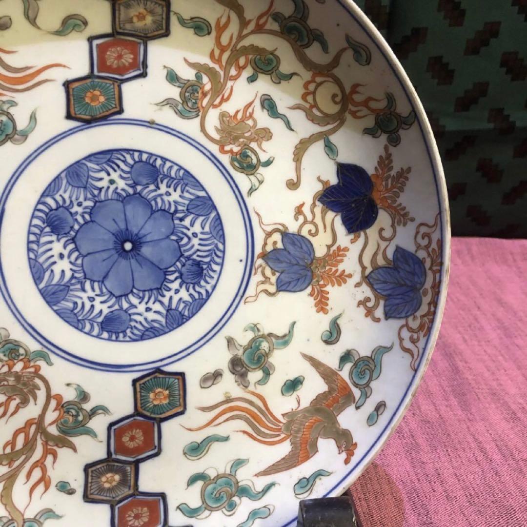古伊万里　手書き色絵金彩　見込み花文様　和柄　瑞雲　鳳凰　龍の図　歪んだ古い大皿