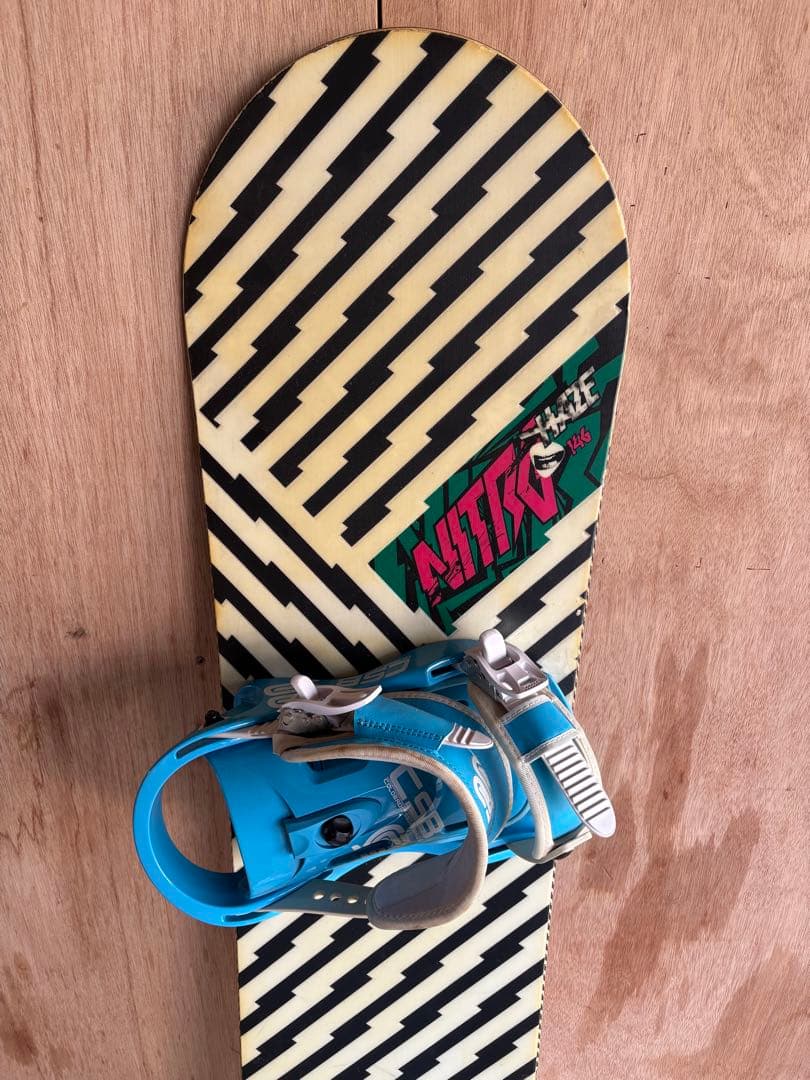 Nitro スノーボード ビンディング付き