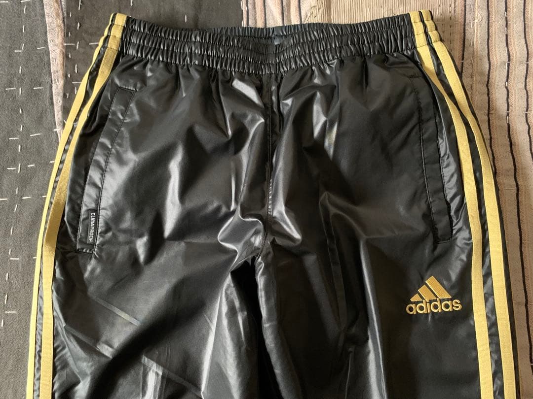 2010年製 adidas CLIMAPROOF セットアップ ジャージ 黒金