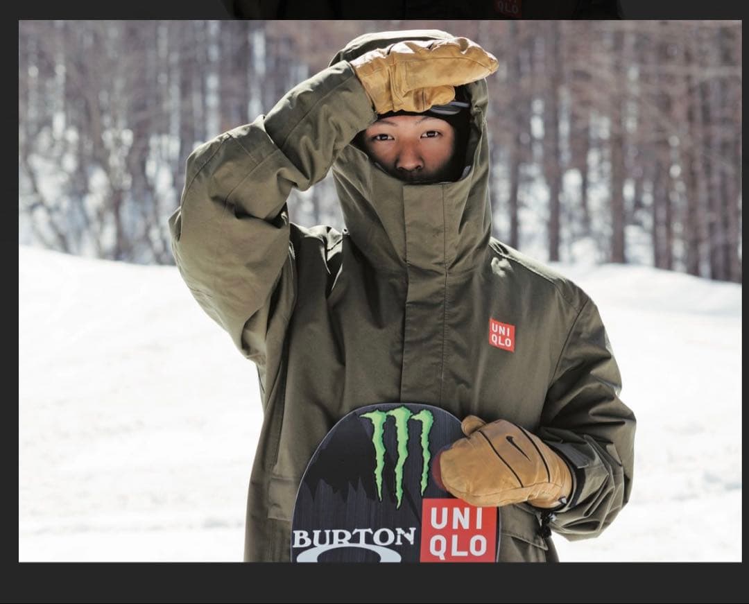 新品未使用　ユニクロ　ハイブリッドダウンスノーボードパーカ　オリーブ　Mサイズ