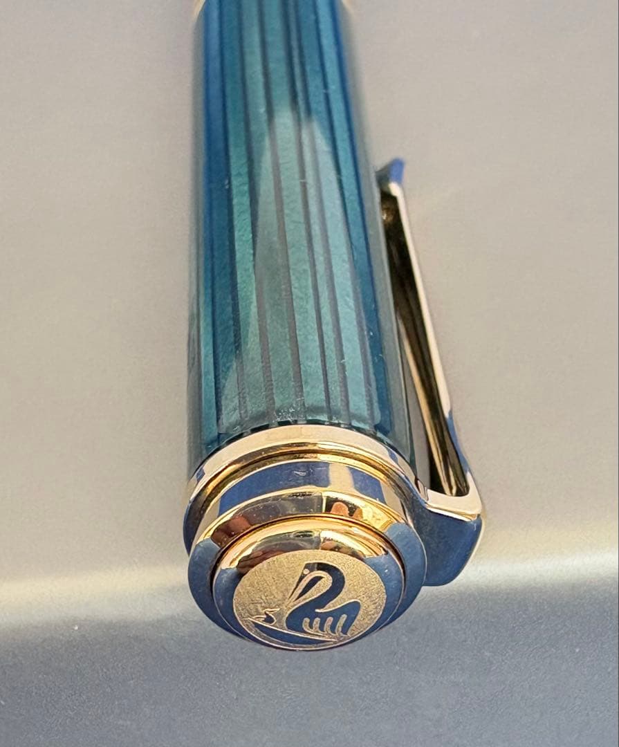 正規輸入品Pelikan ボールペン スーベレン　グリーンストライブ　K600