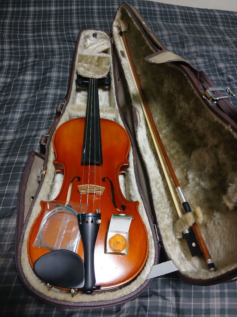新品弦付き　鈴木バイオリン 4/4 No200 ケース 2006年