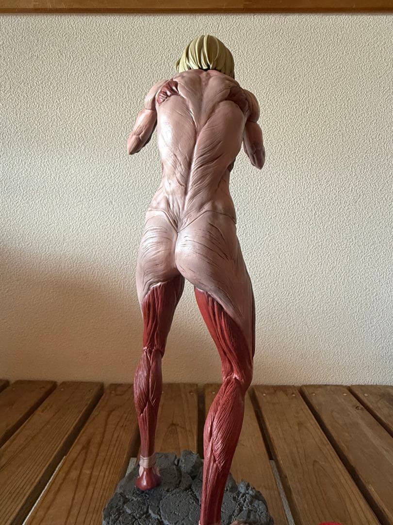 進撃の巨人 〜壁の外の世界〜 A賞 女型の巨人 フィギュア