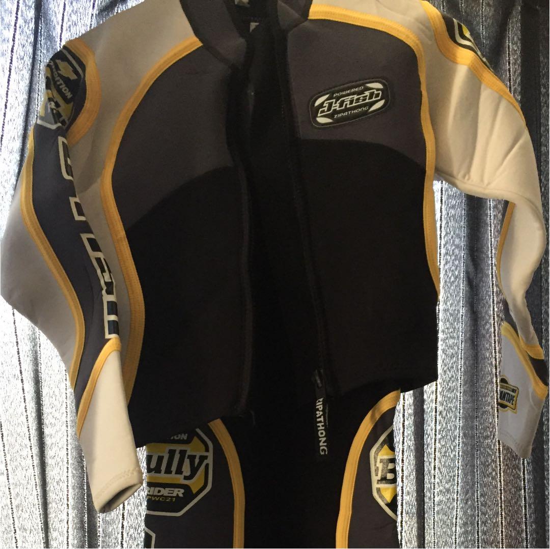 ウエットスーツ