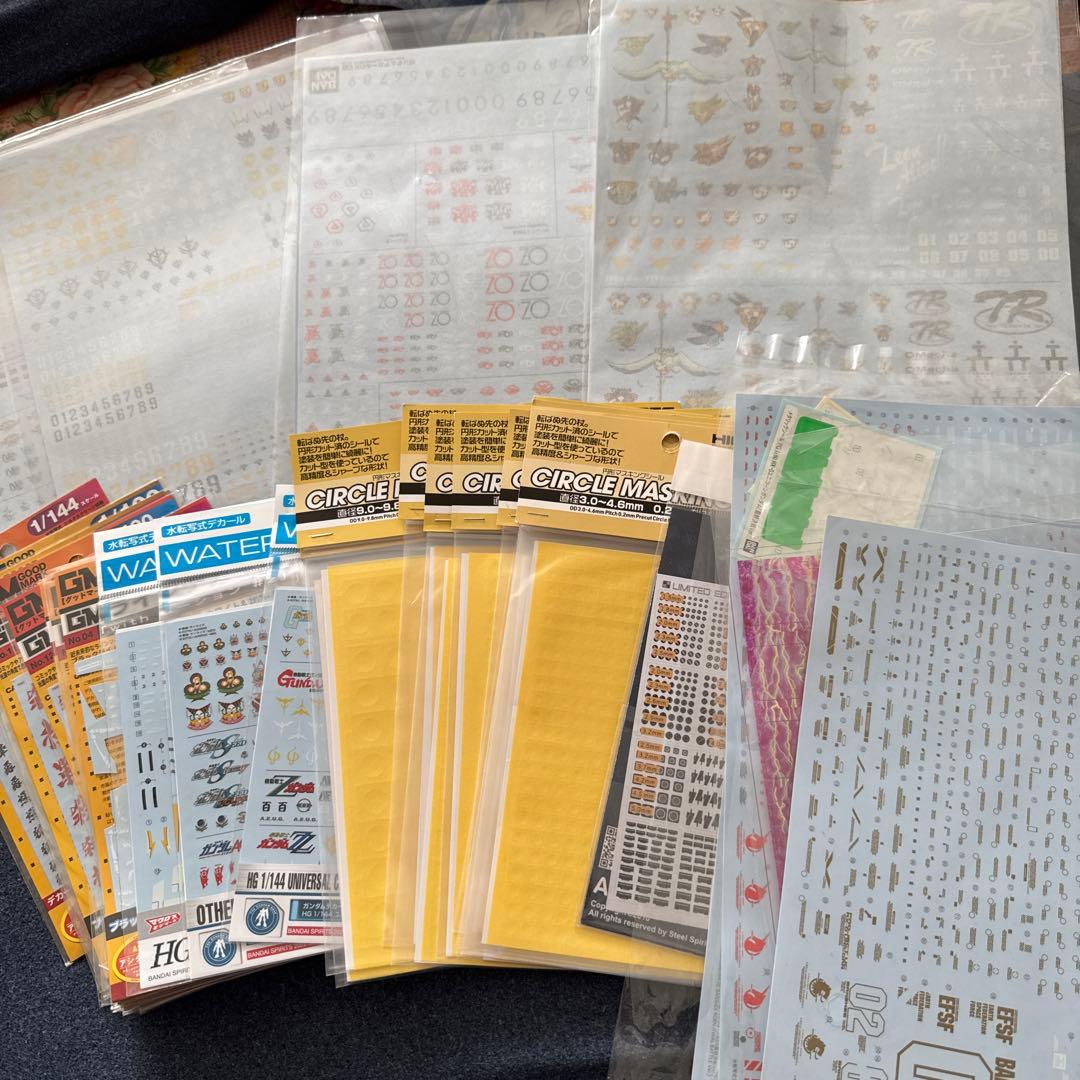 ガンプラ引退品、工具、塗料関連、水転写式デカールまとめ売り