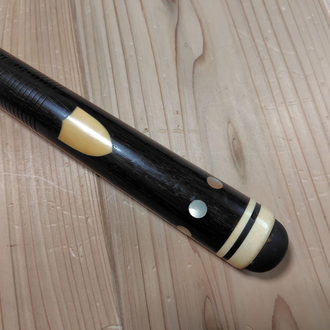 アンティークなビリヤードキュー