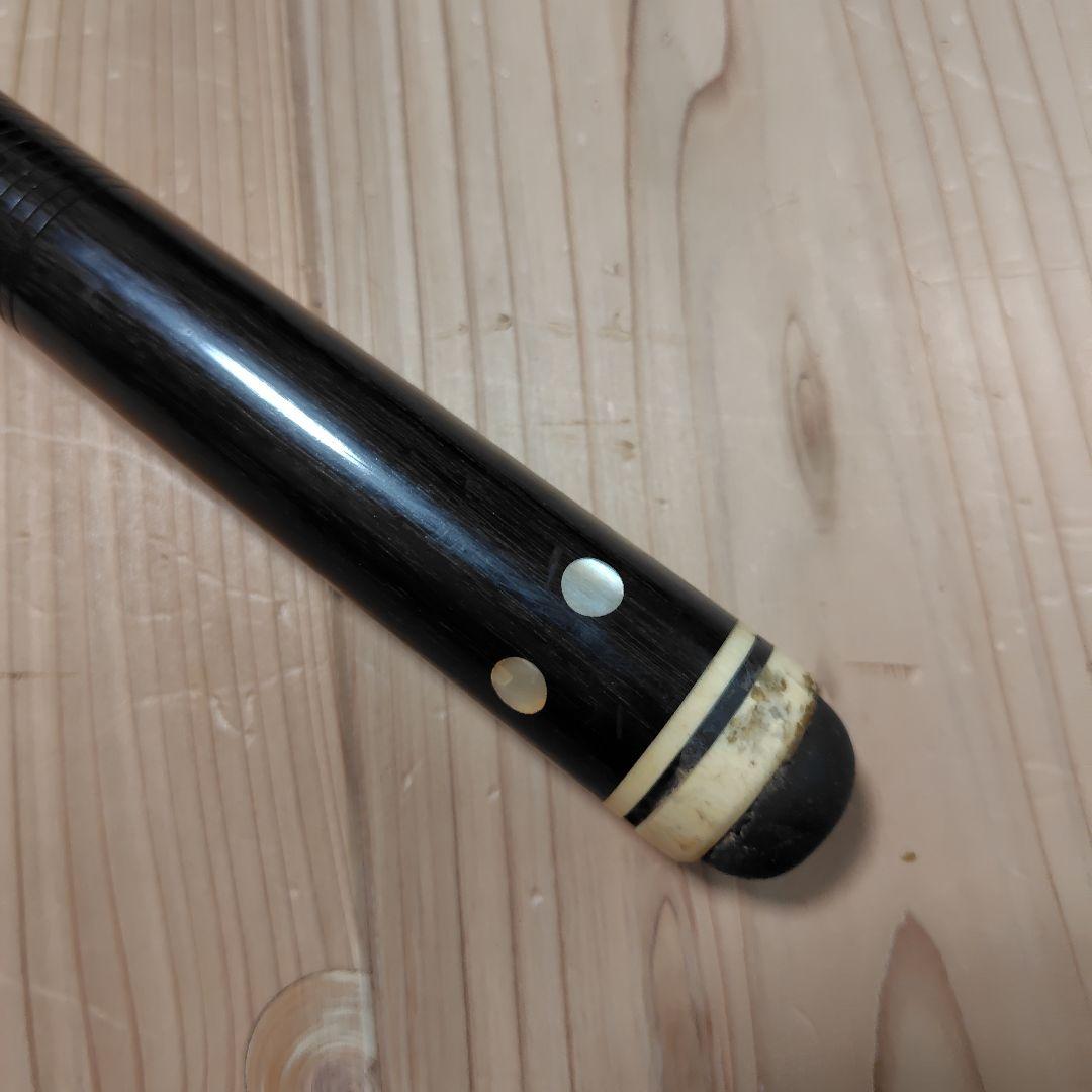 アンティークなビリヤードキュー