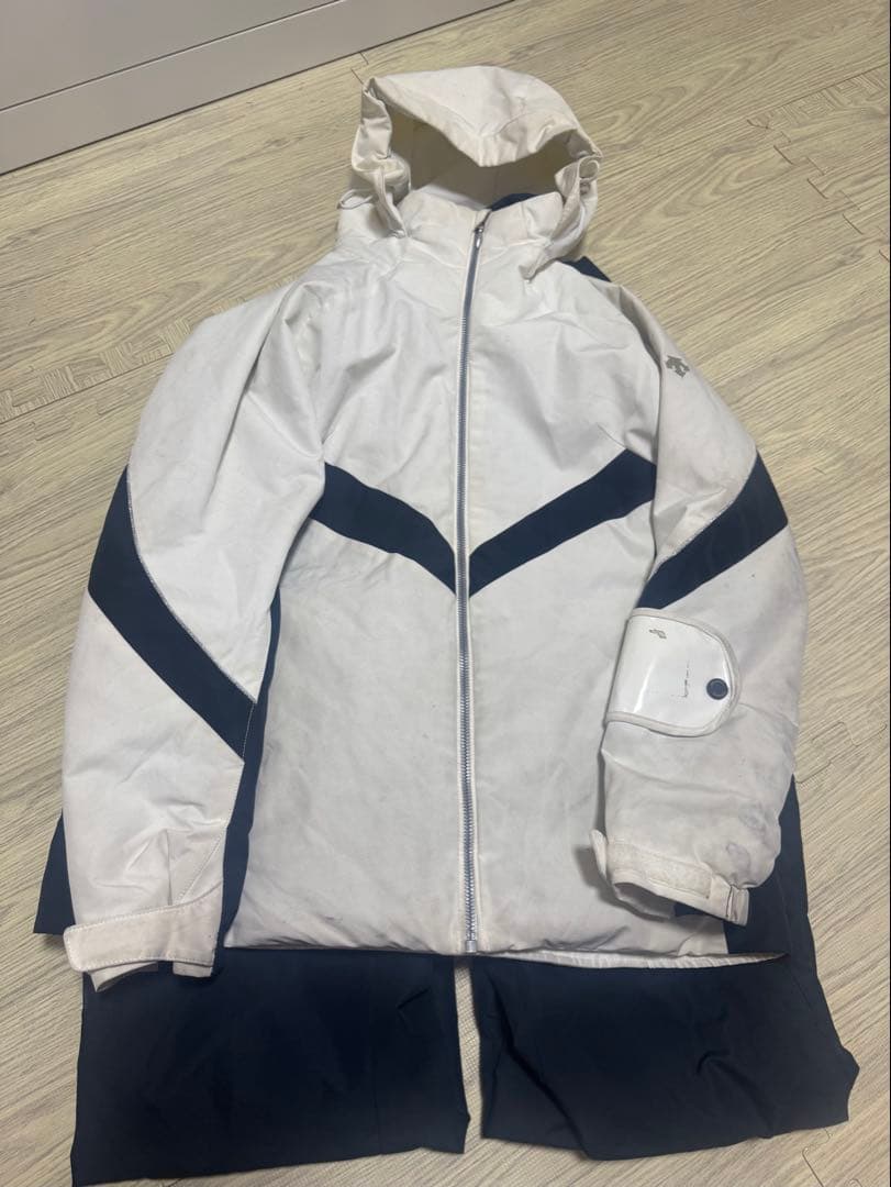 スキーウェア　レディース　DESCENTE Mサイズ