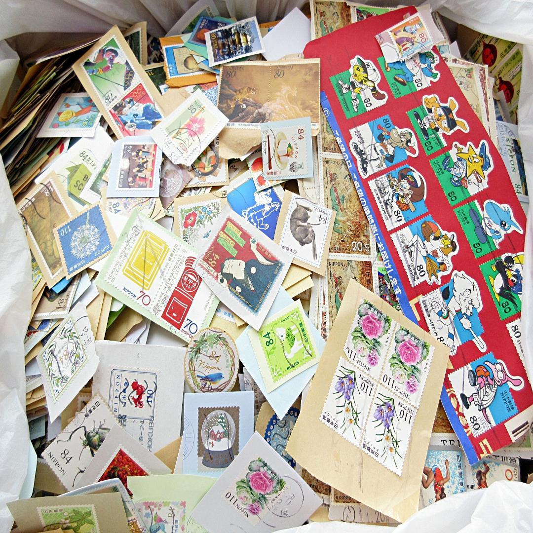 日本 特殊切手 約9.5kg 紙付き 使用済切手 記念切手 まとめ売り 紙モノ
