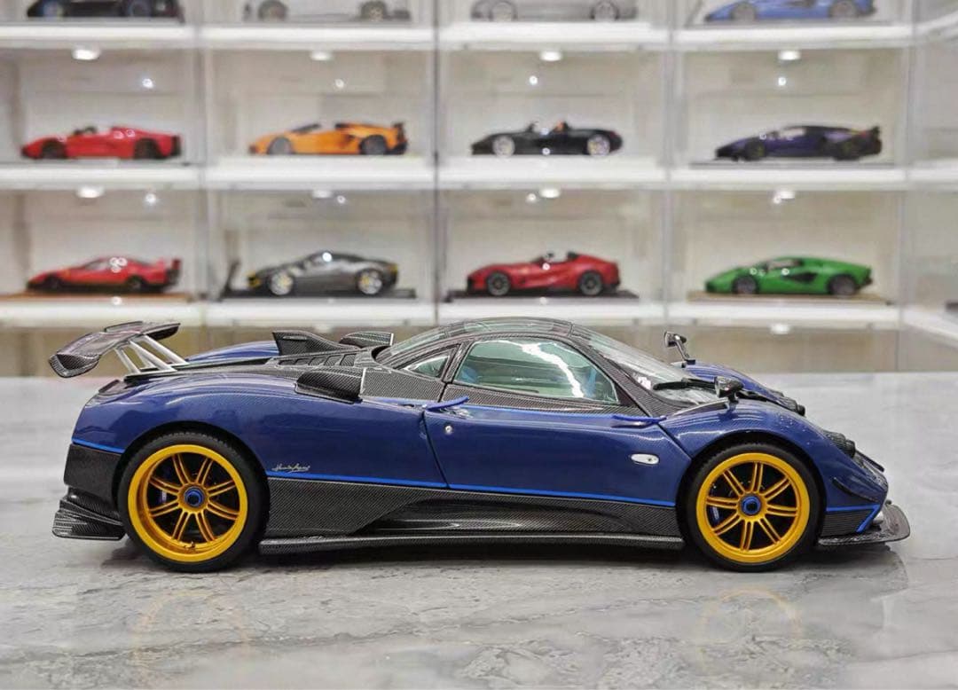 新発売 全開閉 Almost Real 1/18 パガーニ ゾンダ ミニカー