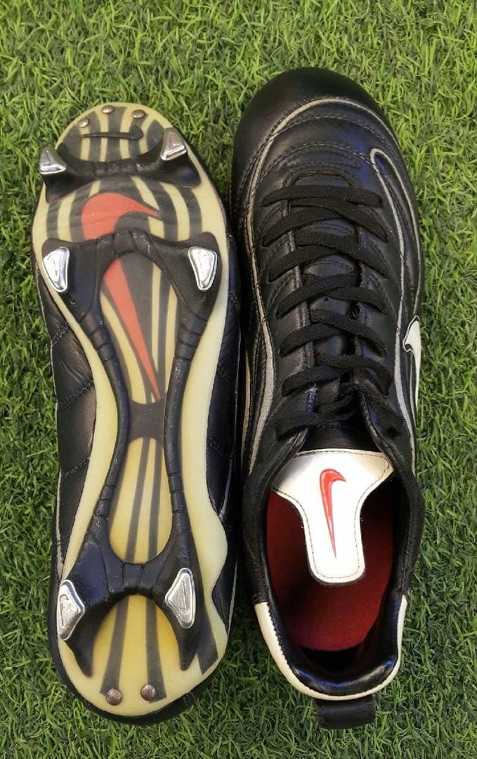 ナイキ マーキュリー サッカーシューズ 初代モデル