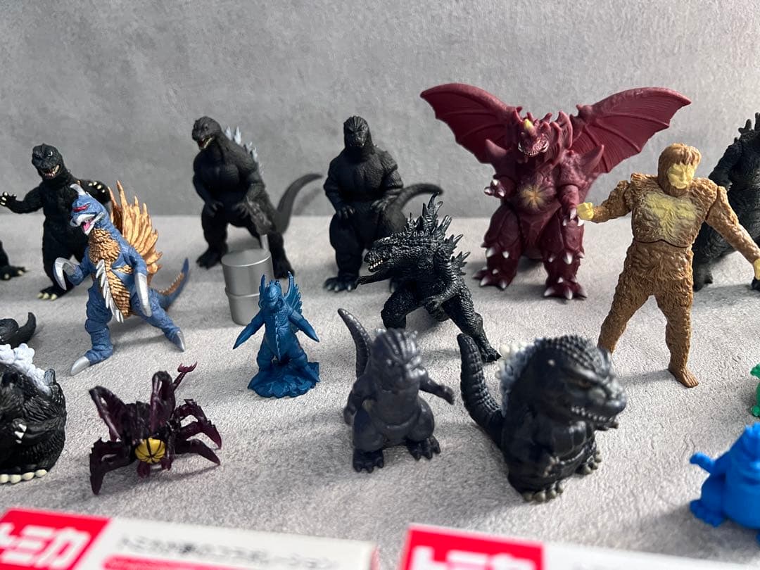 ゴジラ　フィギュア　グッズ　大量まとめ売り