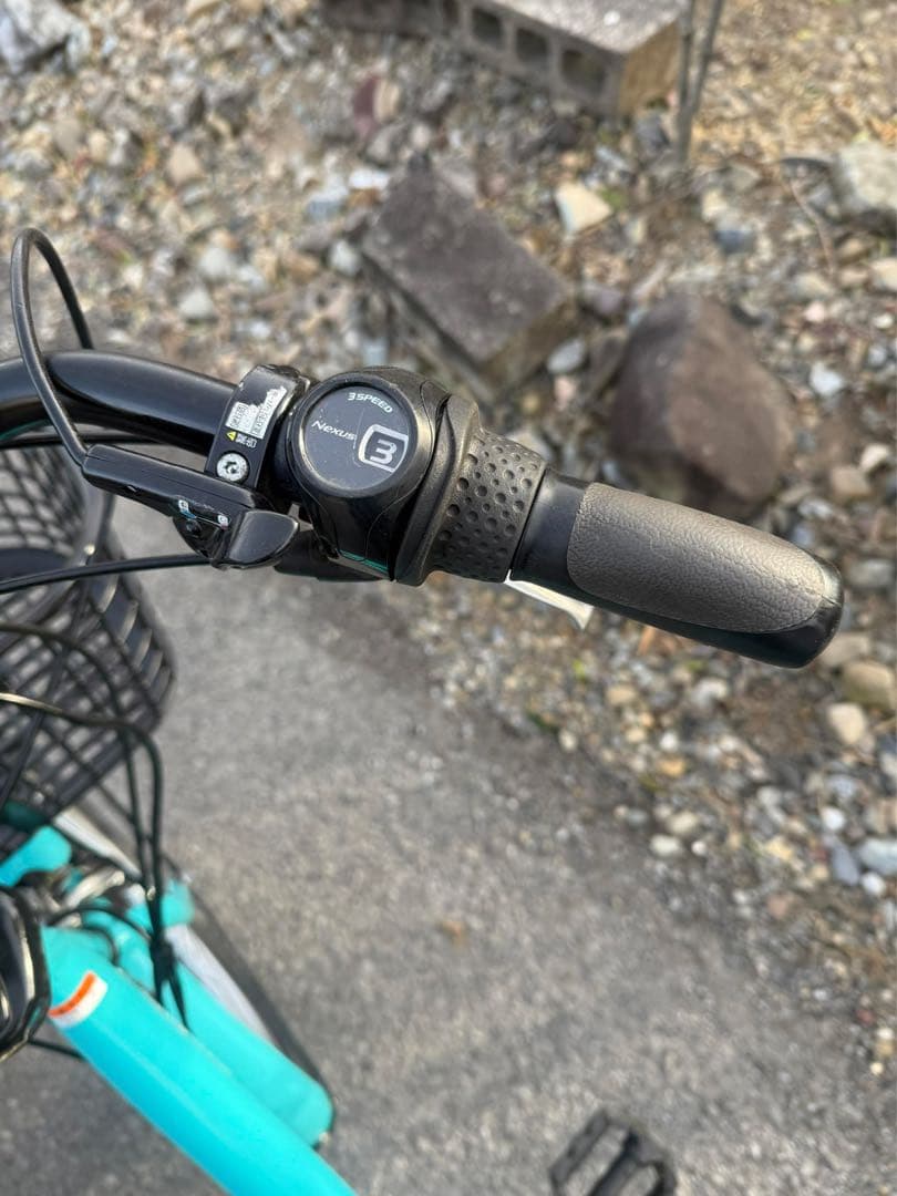 ヤマハ電動アシスト自転車、シティバイク、ブルー色。