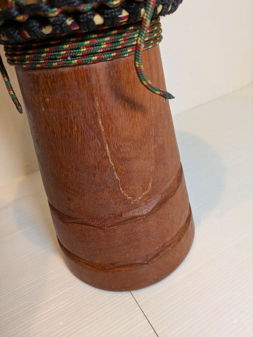 現状渡し　ジャンベ　31cm　皮破れ有り　ケース付き