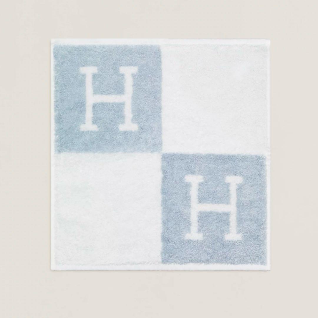 新品未使用タグ付き　HERMES エルメス　タオルハンカチ Hロゴ