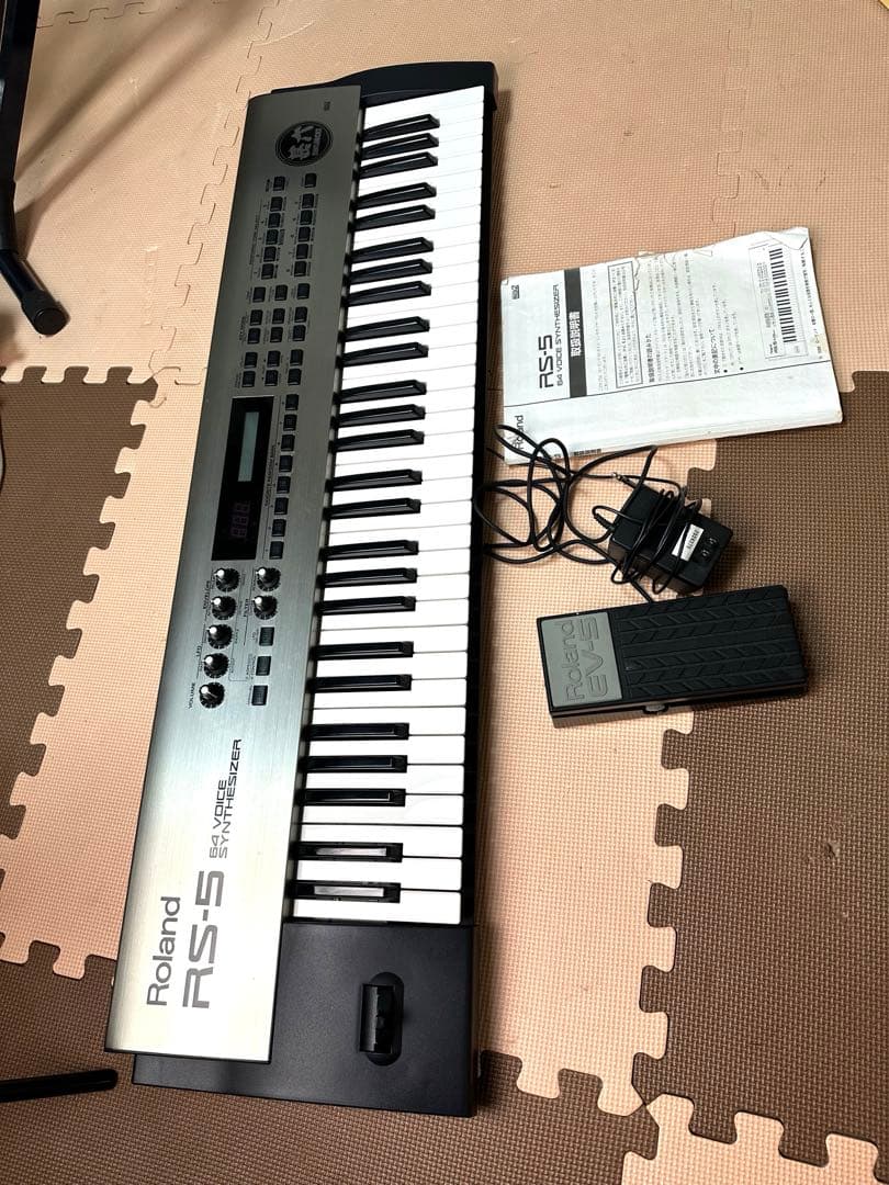 1-2////Roland RS-5 シンセサイザー