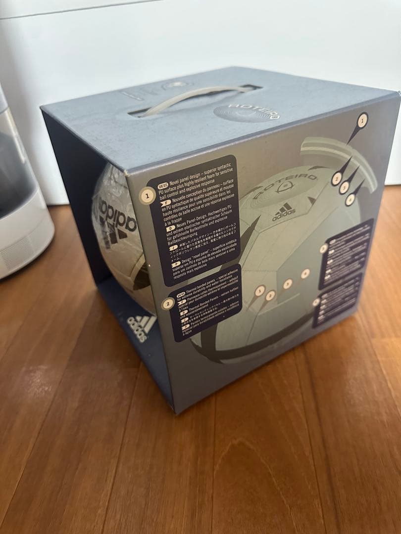 希少adidas Euro 2004 サッカーボール