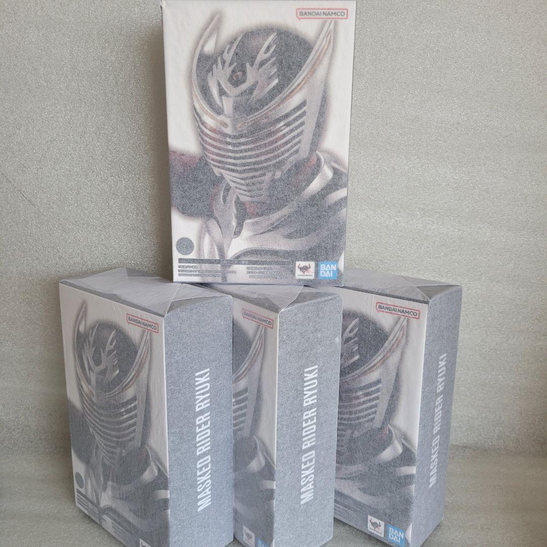 新品未開封◆S.H.Figuarts 真骨彫製法 仮面ライダー龍騎・4個セット