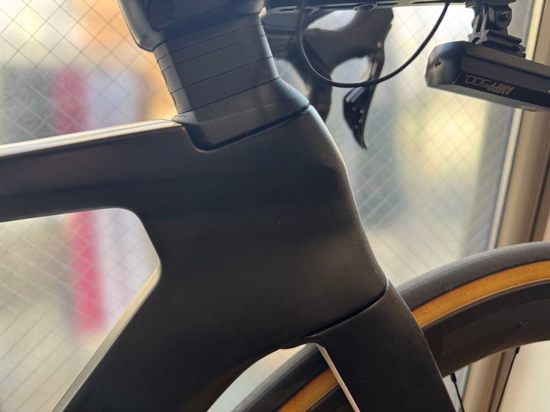 完成車CUBE Lightning C68x Di2 52 Zipp404パワメ