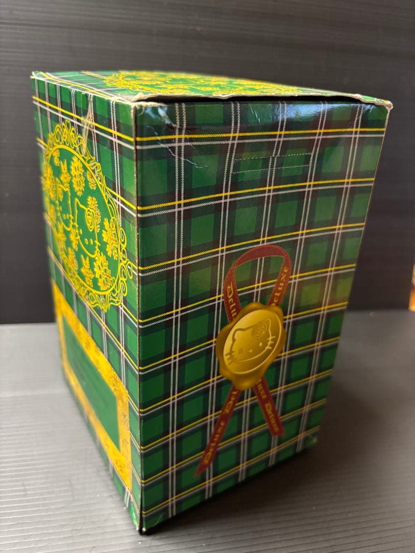 サンリオ　ベルベット風　ドレスドール　キティ ミミィ 2個セット