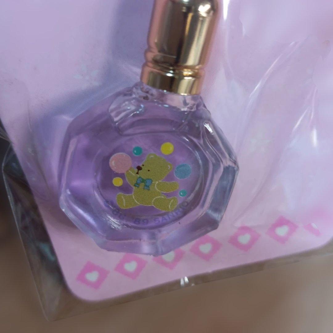 サンリオ　レトロ　香水　ネックレス　瓶
