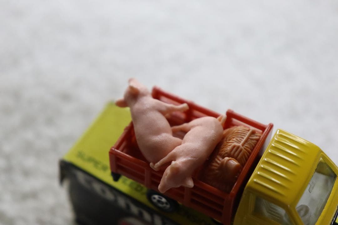 スズキ　キャリイ　家畜運搬車　トミカ　日本製　NO.31 黒箱