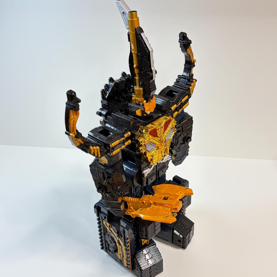 【豪華2体セット】DXキングオージャー & ゴッドコーカサスカブト まとめ売り