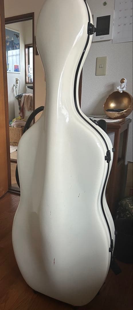 木製チェロと弓のセット