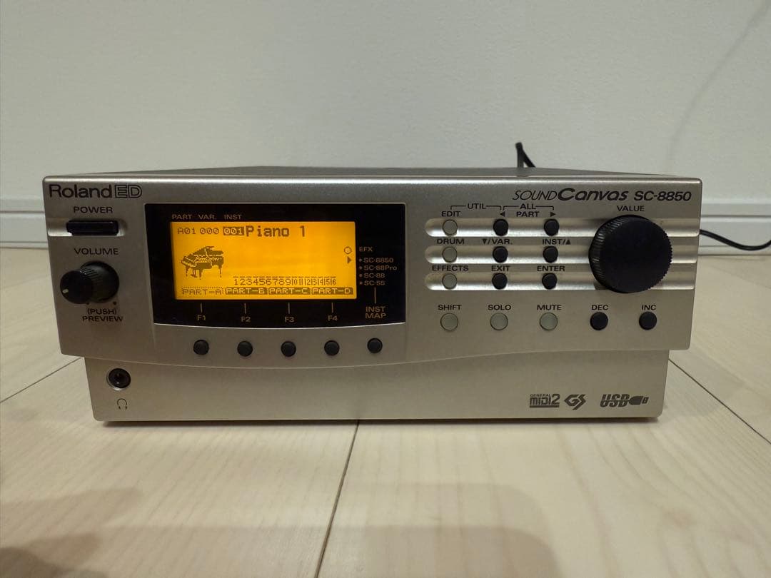 Roland SC-8850 音源モジュール Sound Module