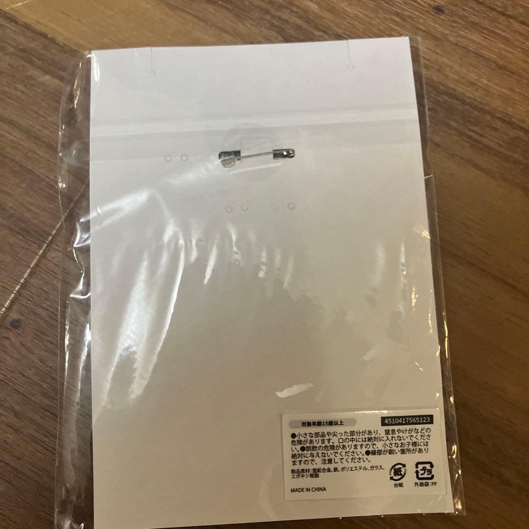 【セット販売】Ado 2nd LIVE 限定タオル .ブローチ2種類