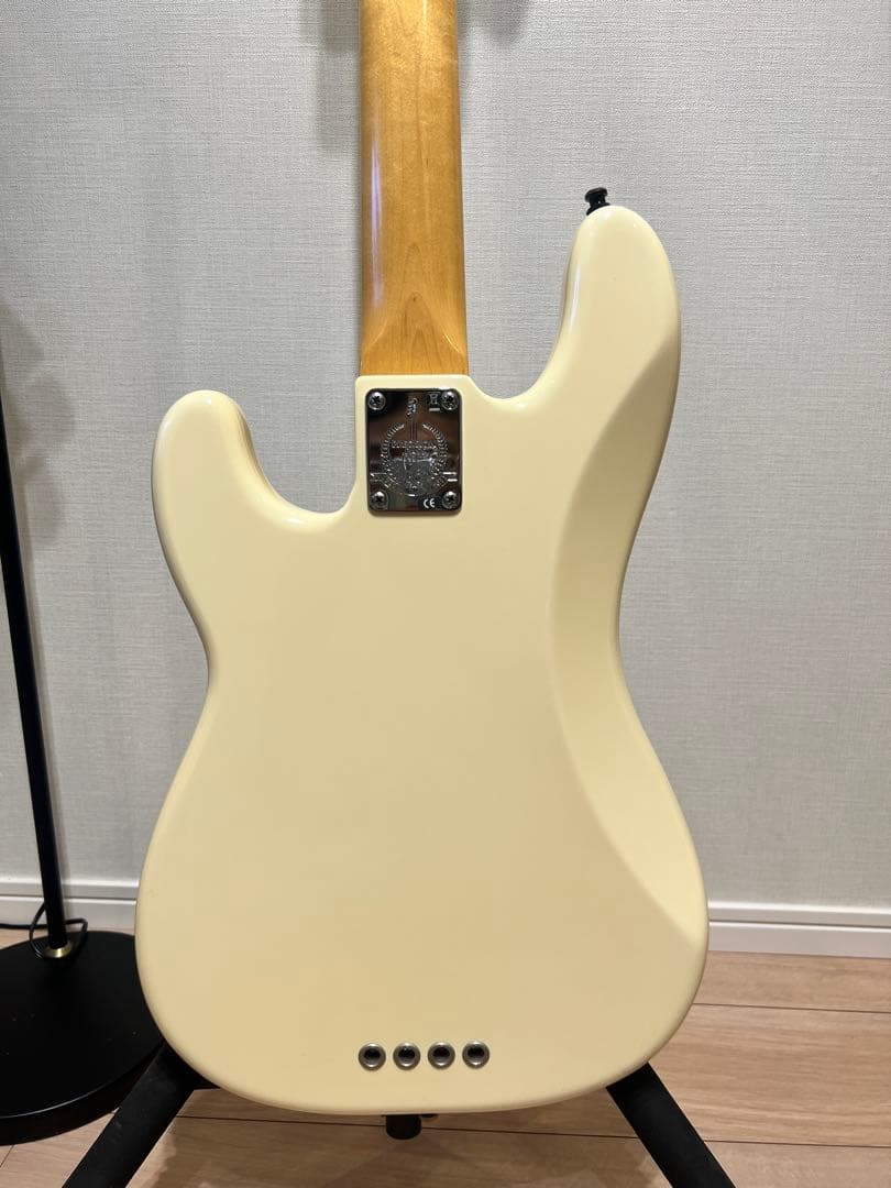 ベース Fender American Standard Precision Bass