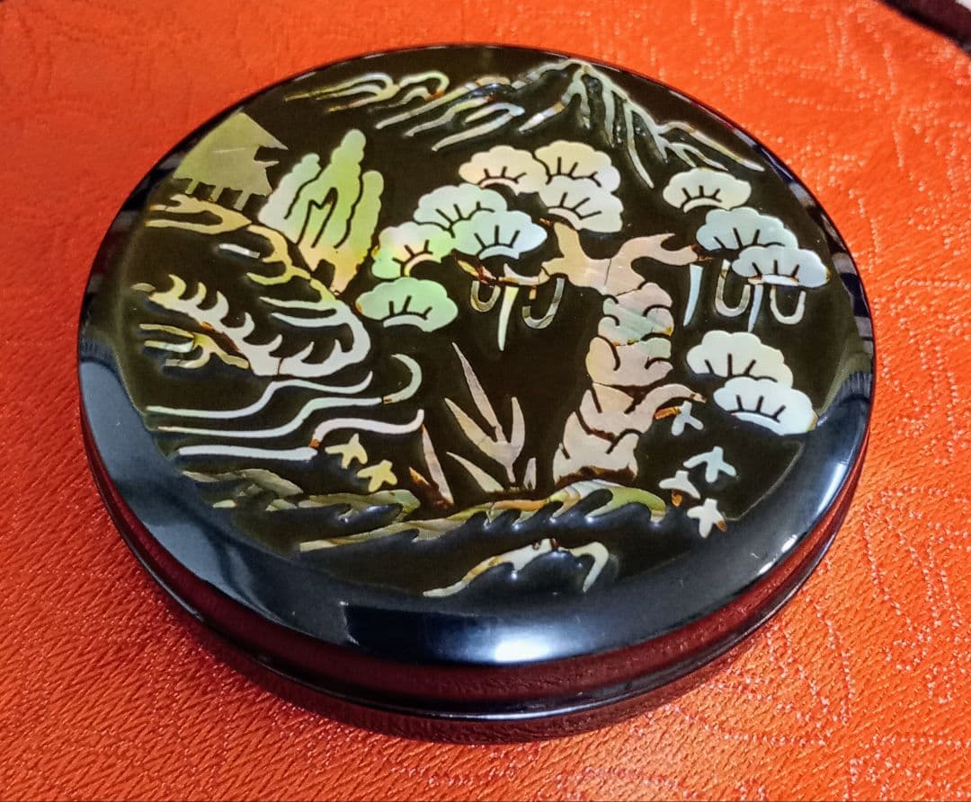 茶道具　香合　青貝螺鈿　青貝入山水香合　共箱