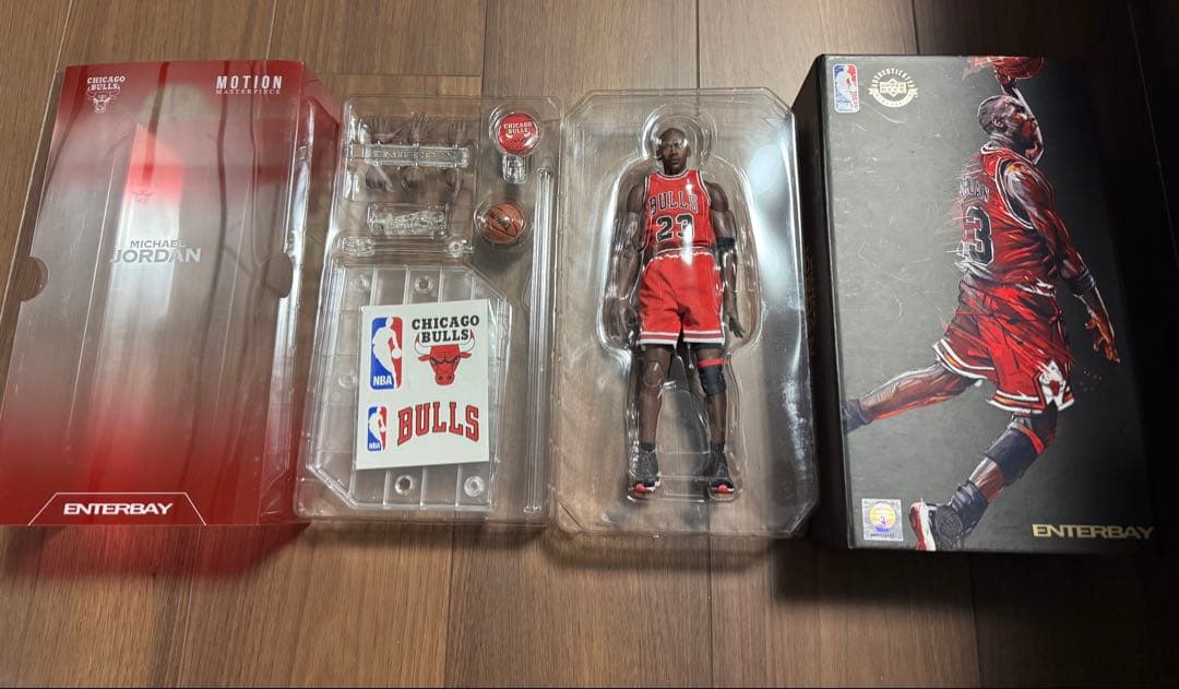 エンターベイ　ジョーダン　1/9 フィギュア