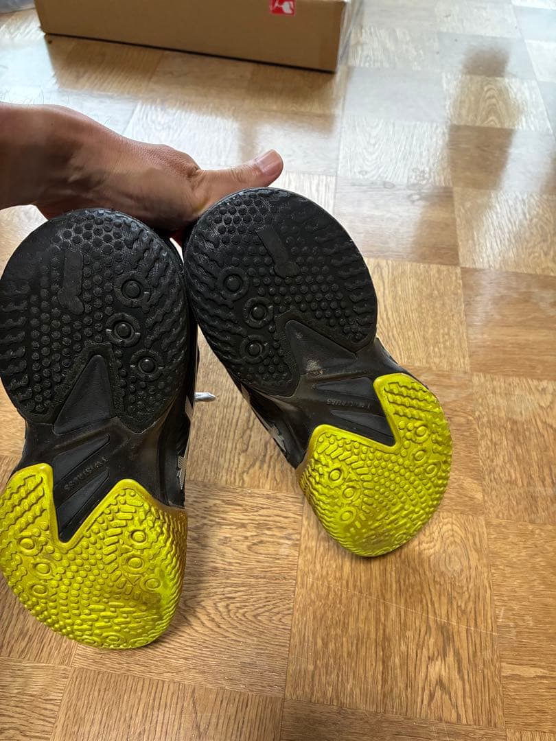 ASICS コートFF2 テニスシューズ 黒/赤/黄