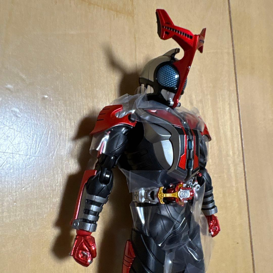 shf 真骨彫　仮面ライダーカブト　ハイパーフォーム