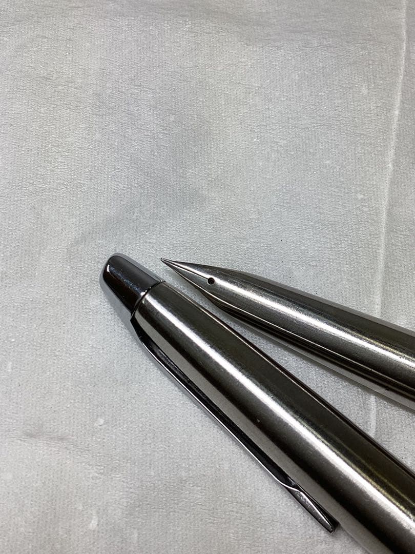 エ*２様 PILOT ペン先一体型シルバー 万年筆