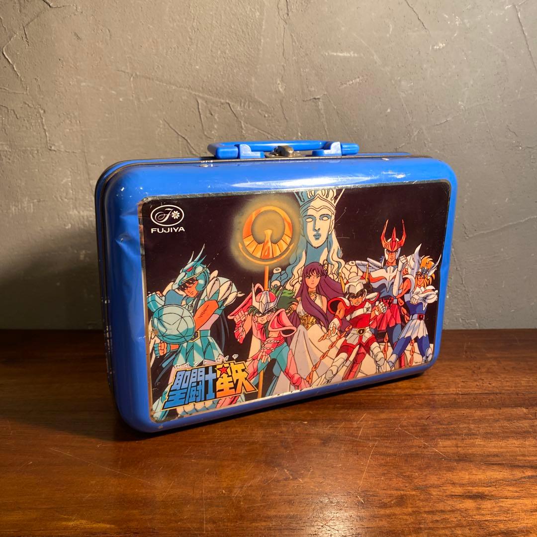 昭和レトロ 聖闘士星矢 ミニトランクケース 不二家 ブリキ缶 キャラクター