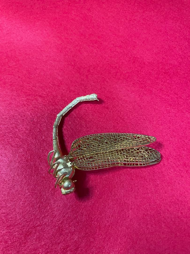 (値引き)自在置物トンボ金属工芸品