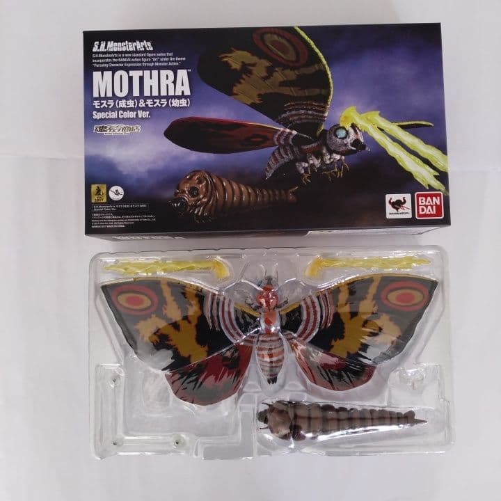 S.H.Monster Arts モスラ（成虫＆幼虫）＆ バトラ（成虫＆幼虫）